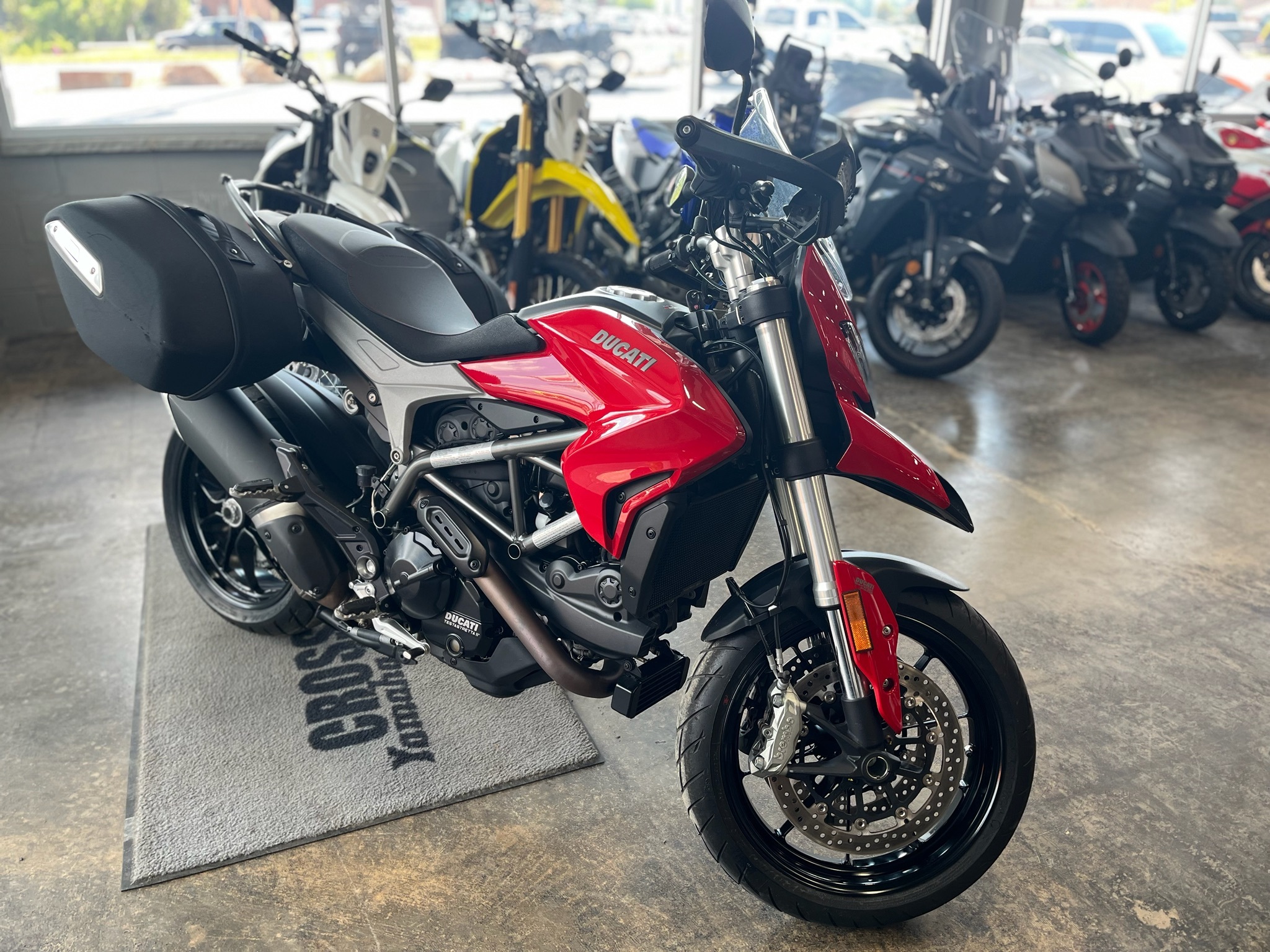 2016 Ducati Hyperstrada 939 939 in Albemarle, NC