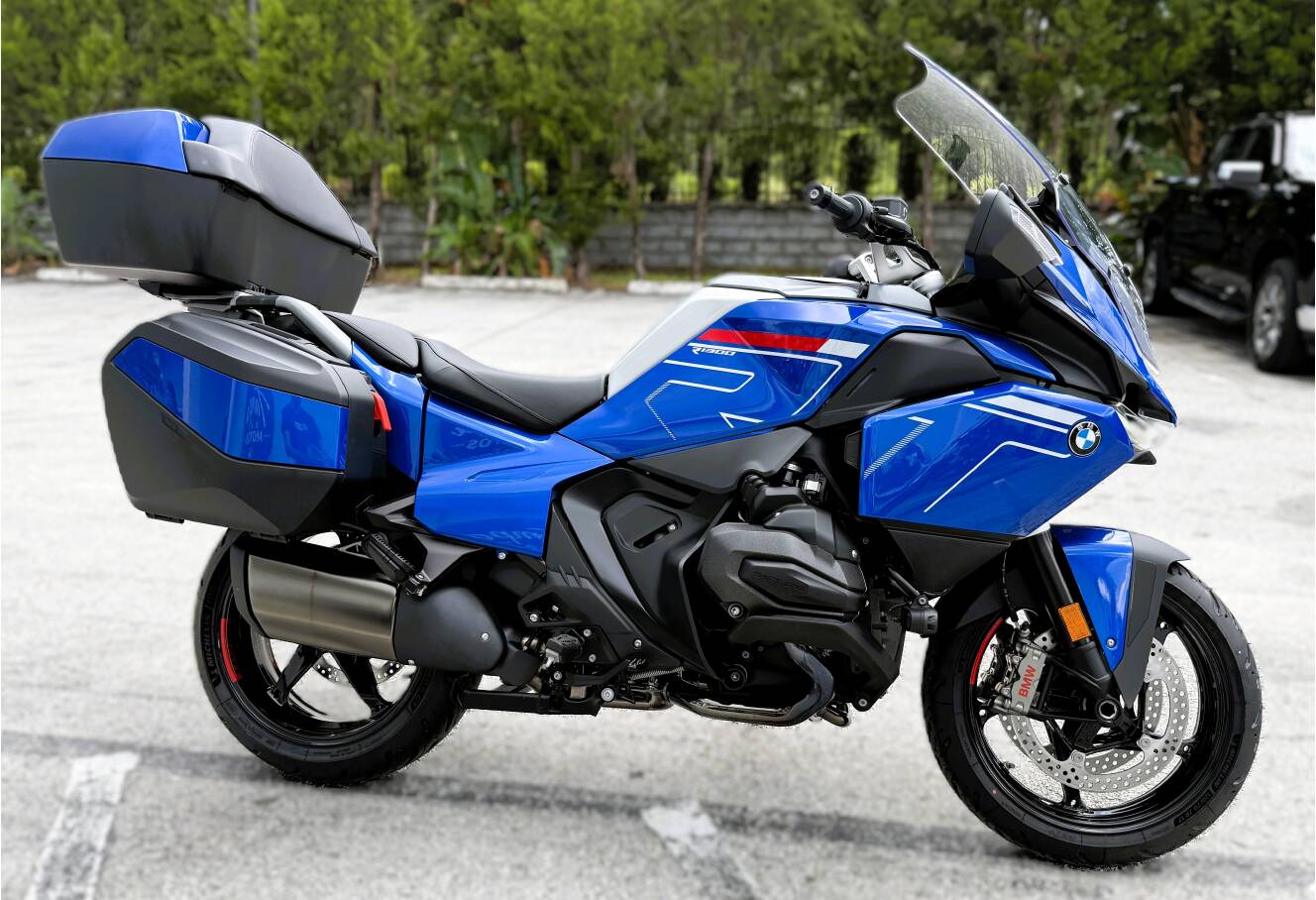 A photo of this 2026 BMW R 1300 RT