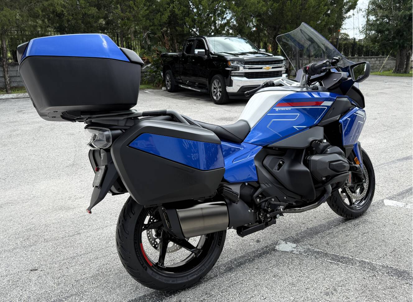 A photo of this 2026 BMW R 1300 RT