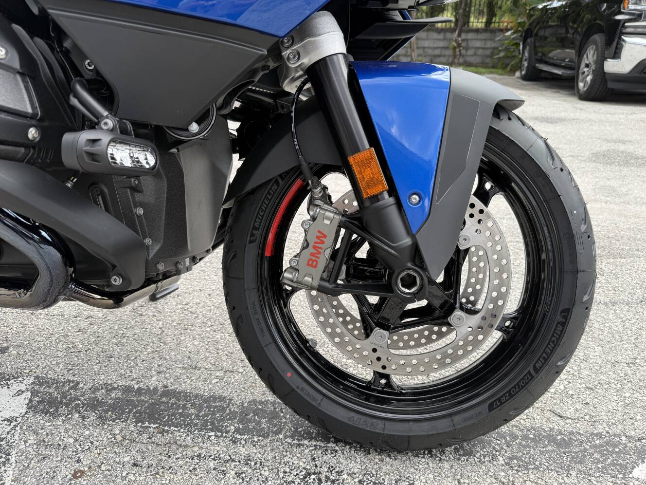 A photo of this 2026 BMW R 1300 RT