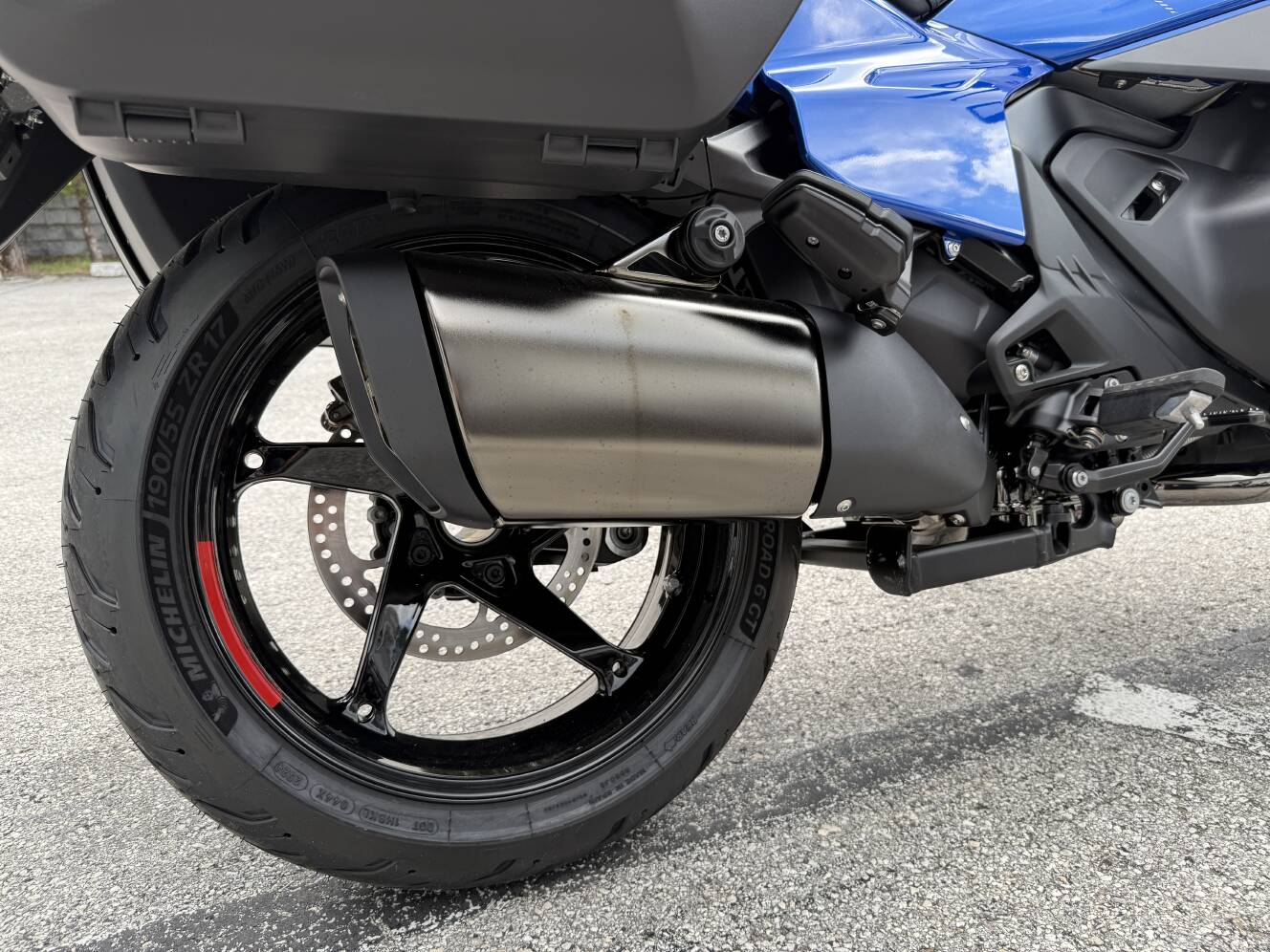 A photo of this 2026 BMW R 1300 RT