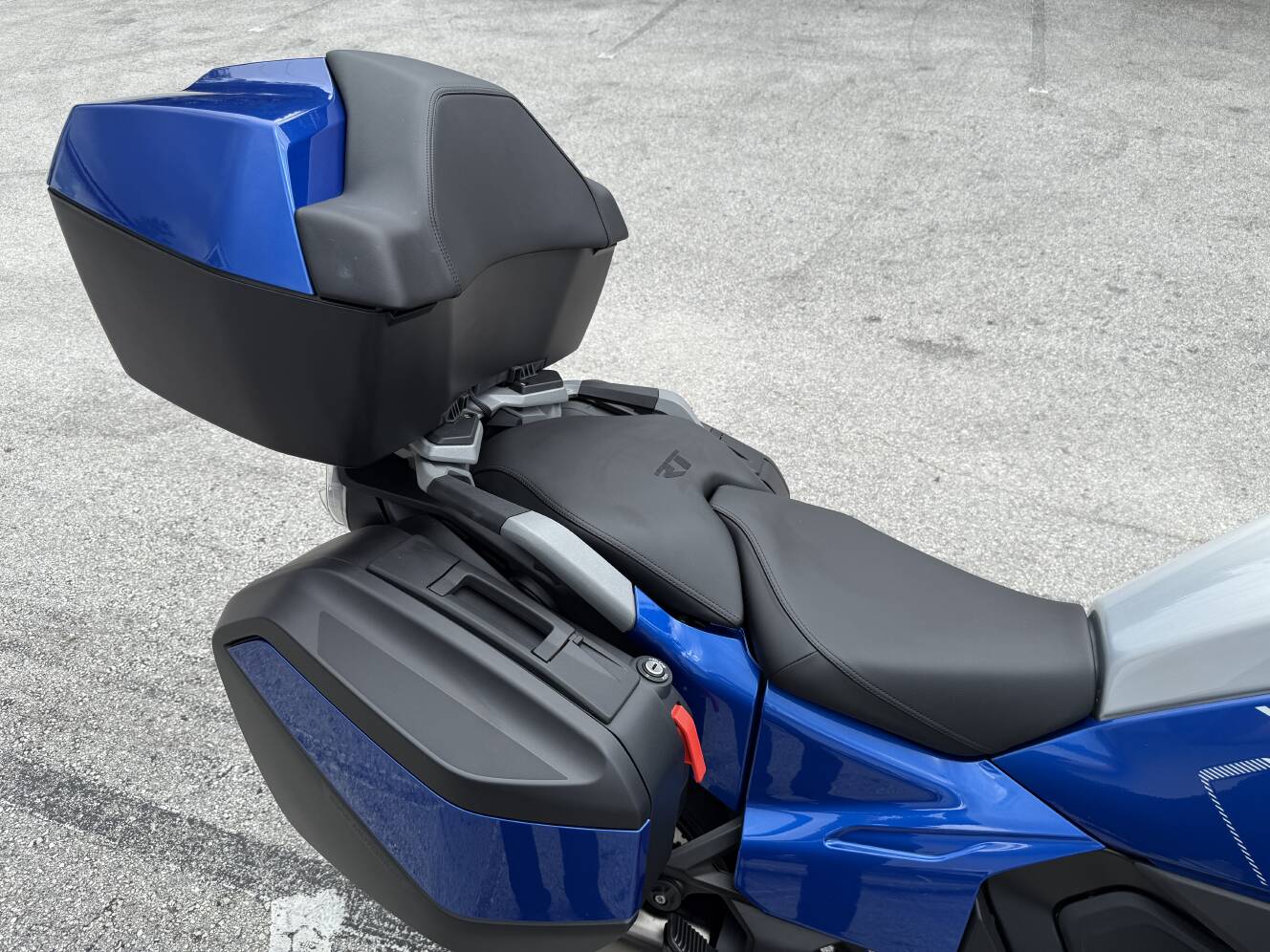 A photo of this 2026 BMW R 1300 RT