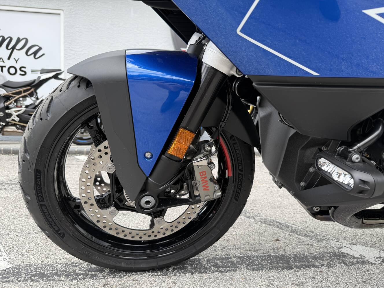 A photo of this 2026 BMW R 1300 RT