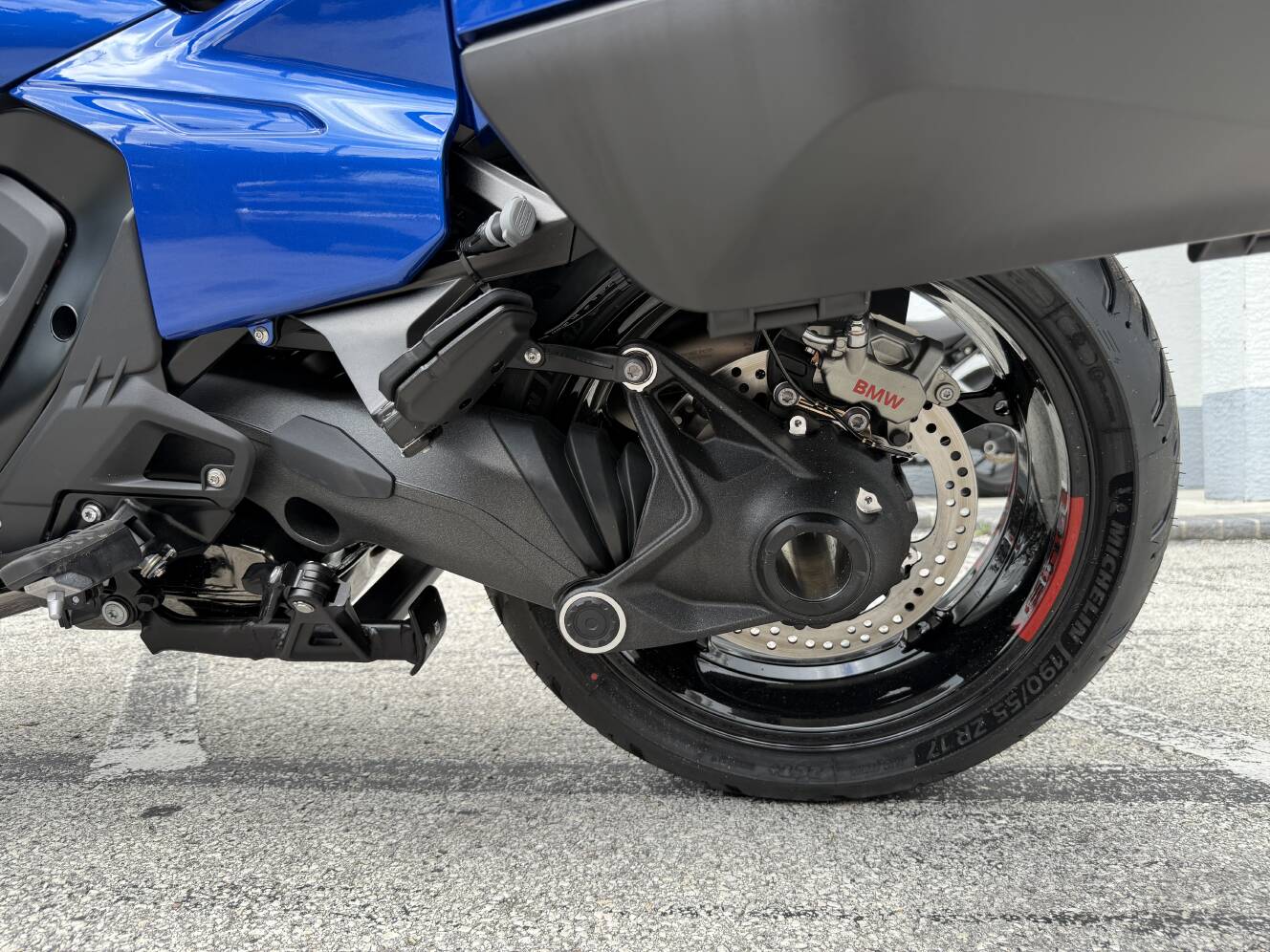 A photo of this 2026 BMW R 1300 RT