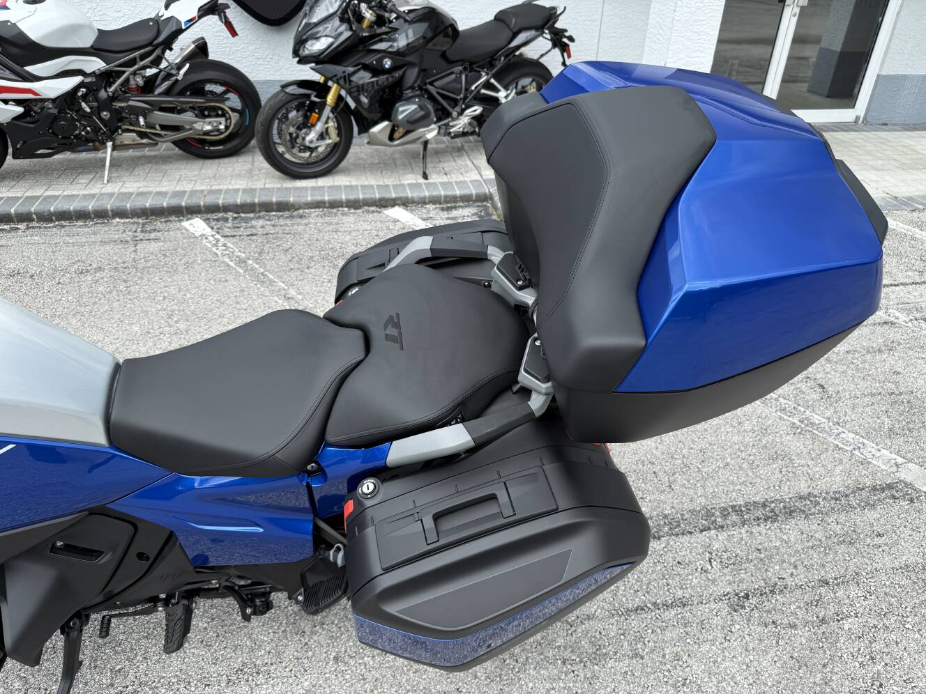 A photo of this 2026 BMW R 1300 RT