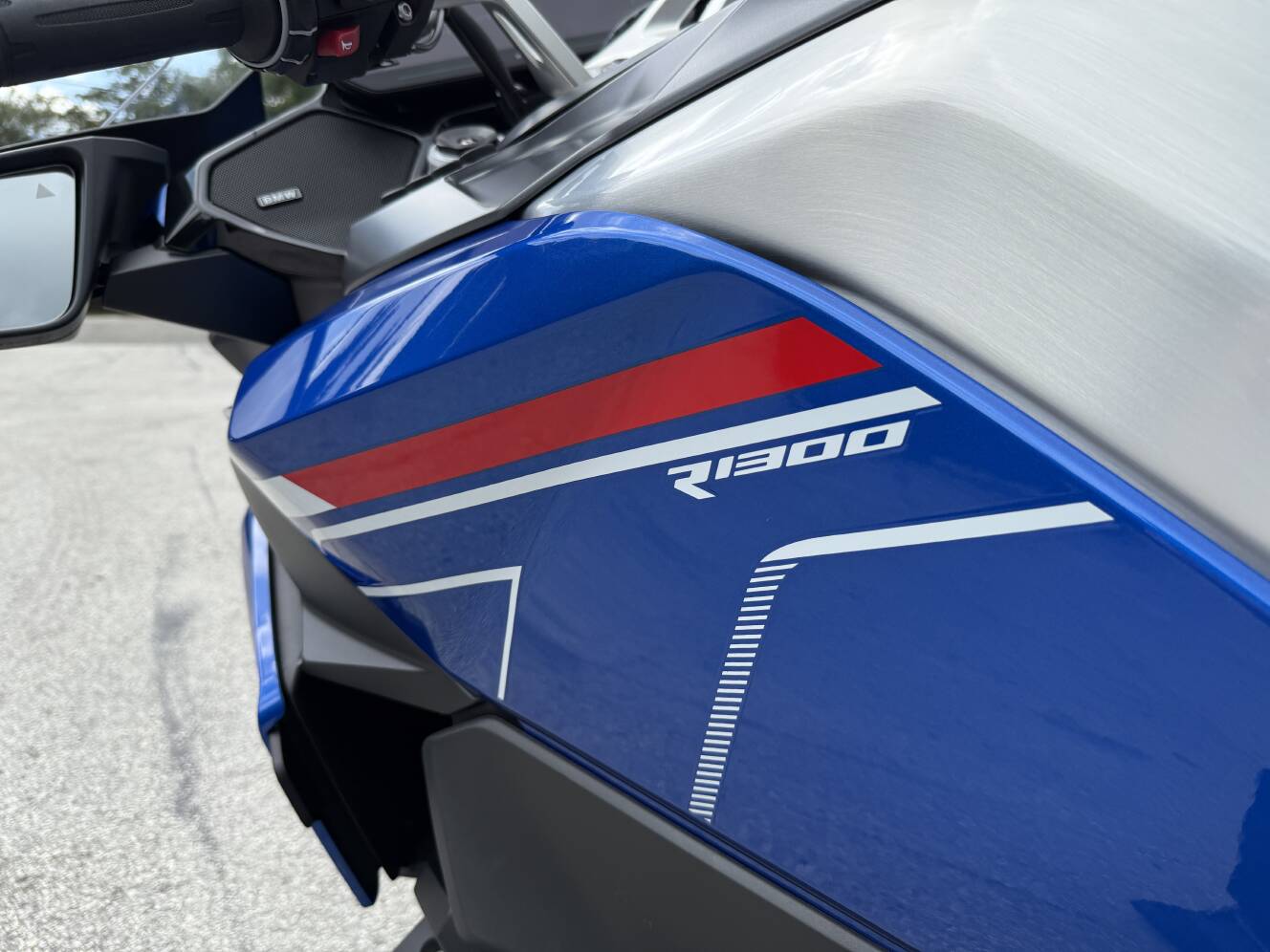 A photo of this 2026 BMW R 1300 RT
