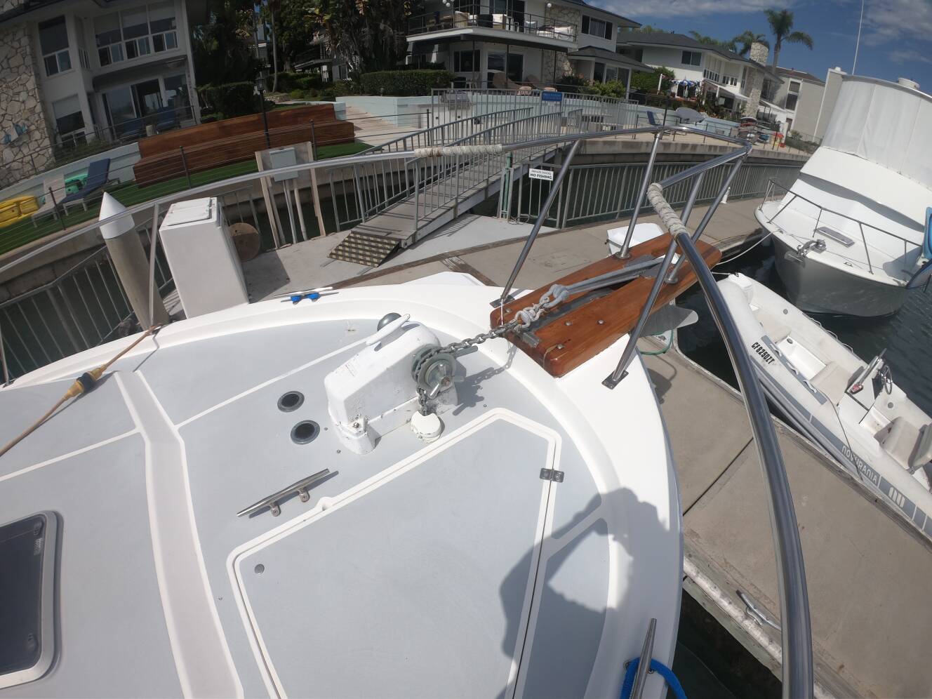 A photo of this 1989 Bayliner 3888 MOTORYACHT