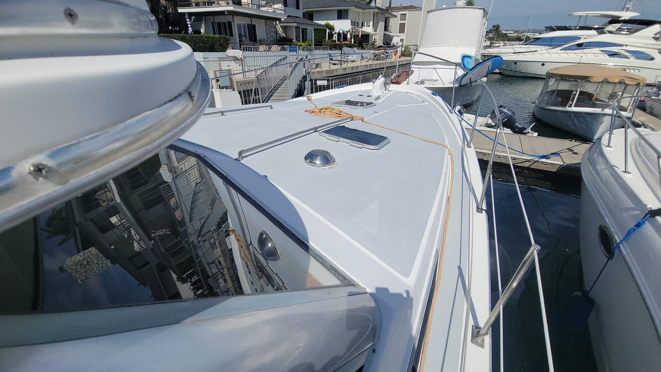 A photo of this 1989 Bayliner 3888 MOTORYACHT