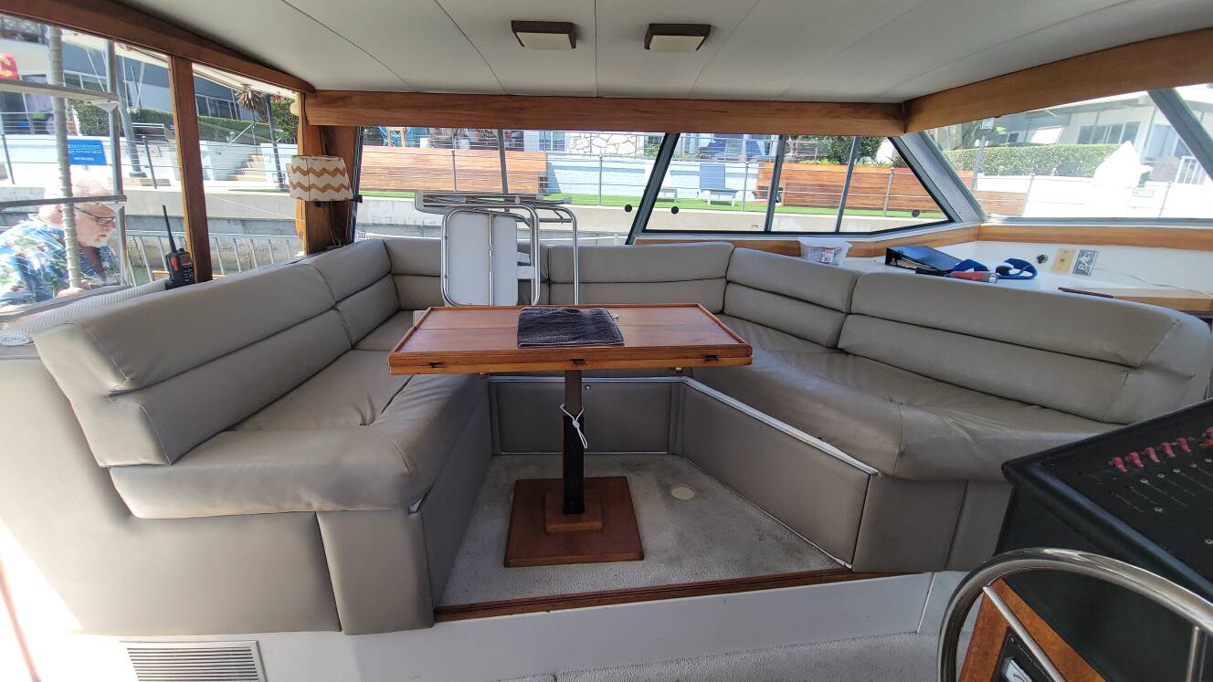 A photo of this 1989 Bayliner 3888 MOTORYACHT