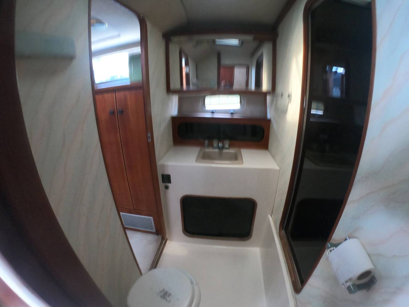A photo of this 1989 Bayliner 3888 MOTORYACHT