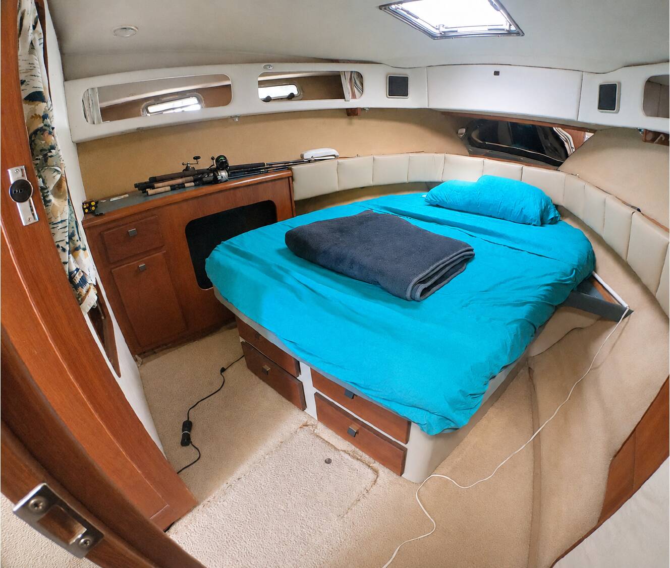 A photo of this 1989 Bayliner 3888 MOTORYACHT
