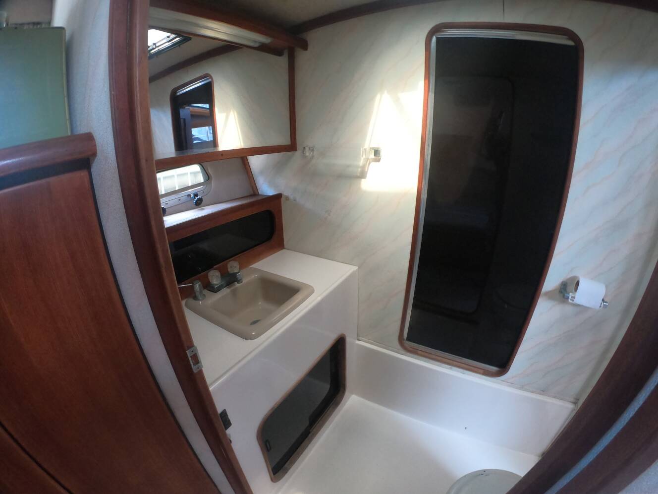 A photo of this 1989 Bayliner 3888 MOTORYACHT