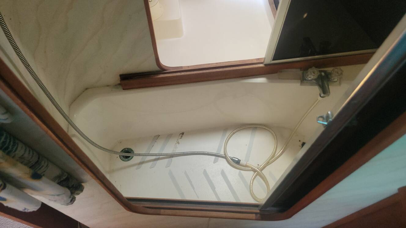A photo of this 1989 Bayliner 3888 MOTORYACHT