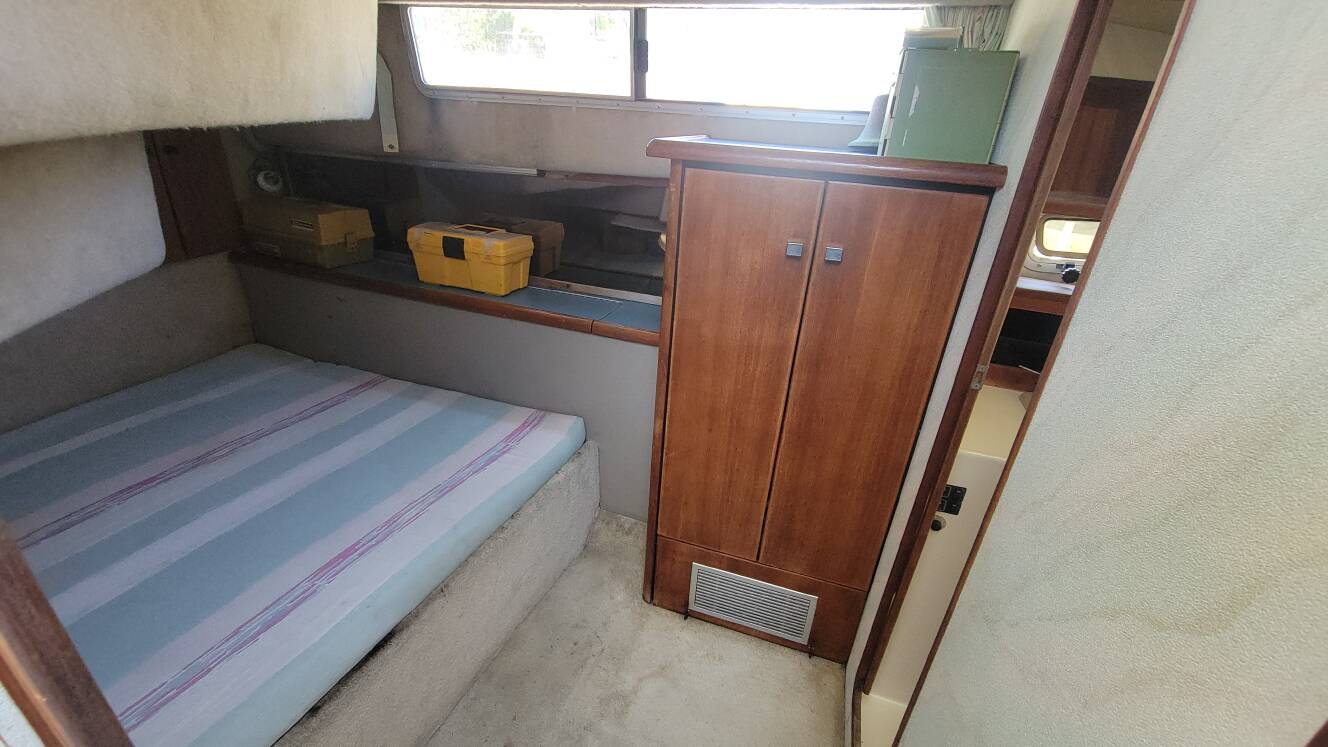 A photo of this 1989 Bayliner 3888 MOTORYACHT