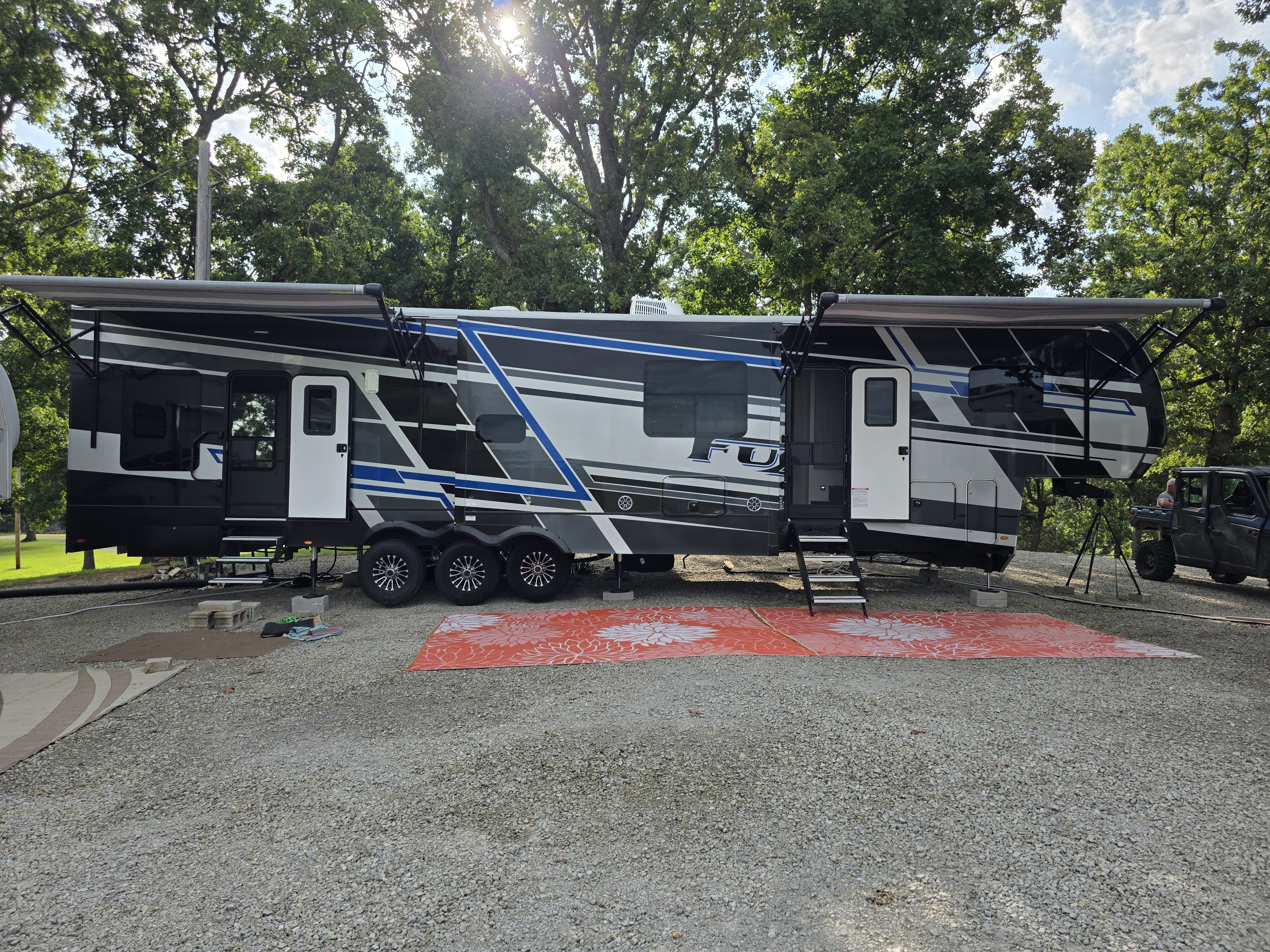2025 Keystone FUZION 430 RV