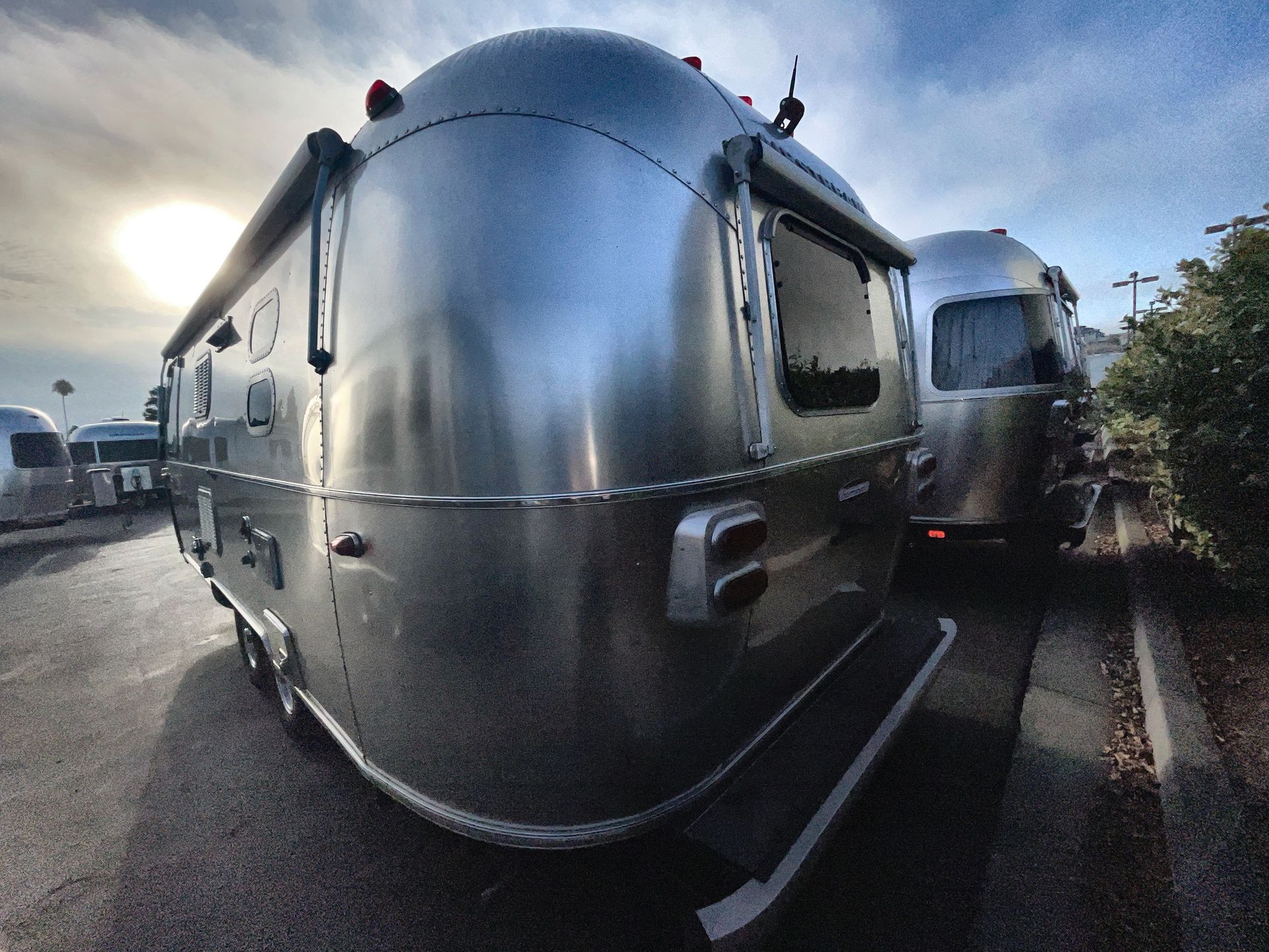 2017 Airstream International Signature 23FB (Front Queen Bed) in san marcos CA