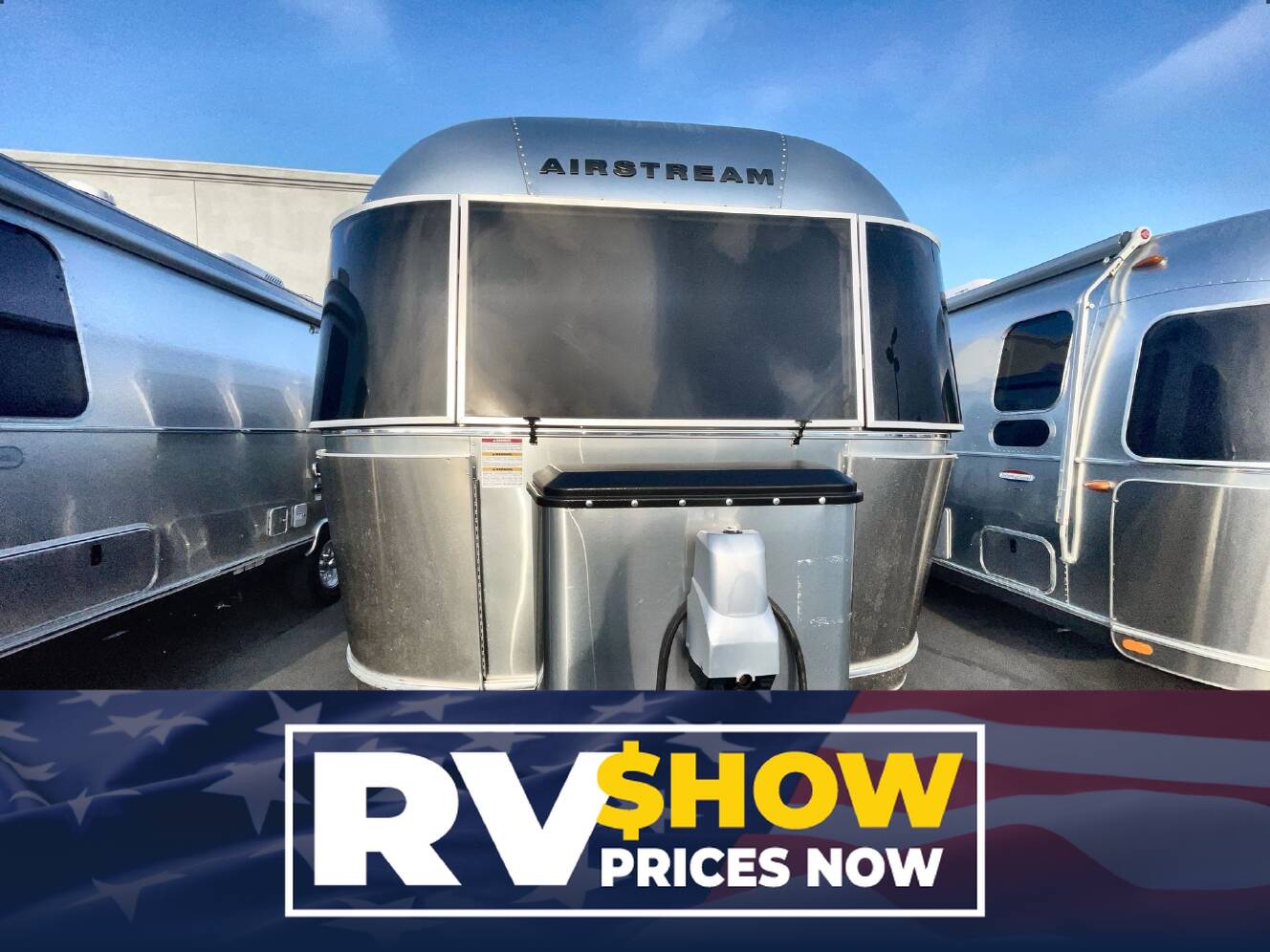 A photo of this 2017 Airstream International Signature 23FB (Front Queen Bed)