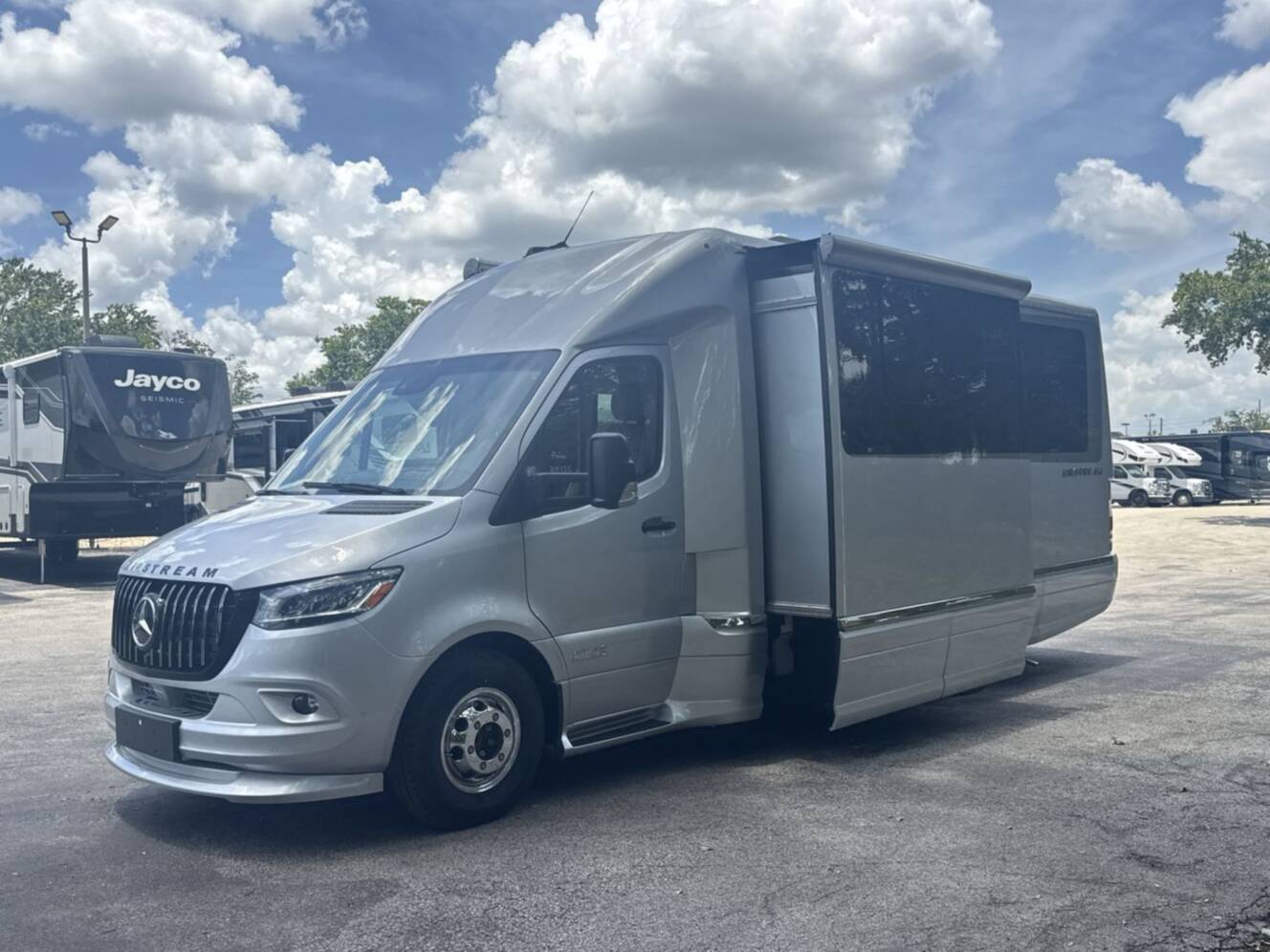 A photo of this 2026 Airstream Atlas MS