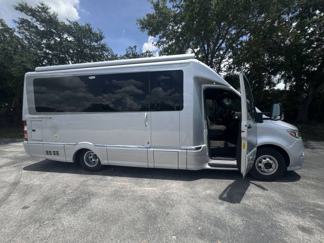 A photo of this 2026 Airstream Atlas MS