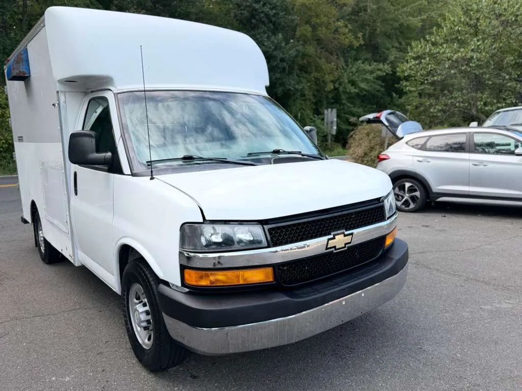 2016 CHEVROLET Express Commercial Cutaway in Warrenton, VA