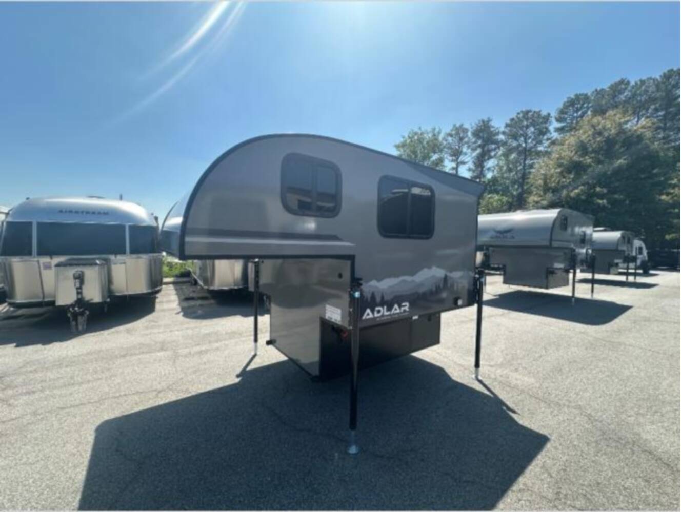A photo of this 2026 Soaring Eagle Adlar 6.5 XL
