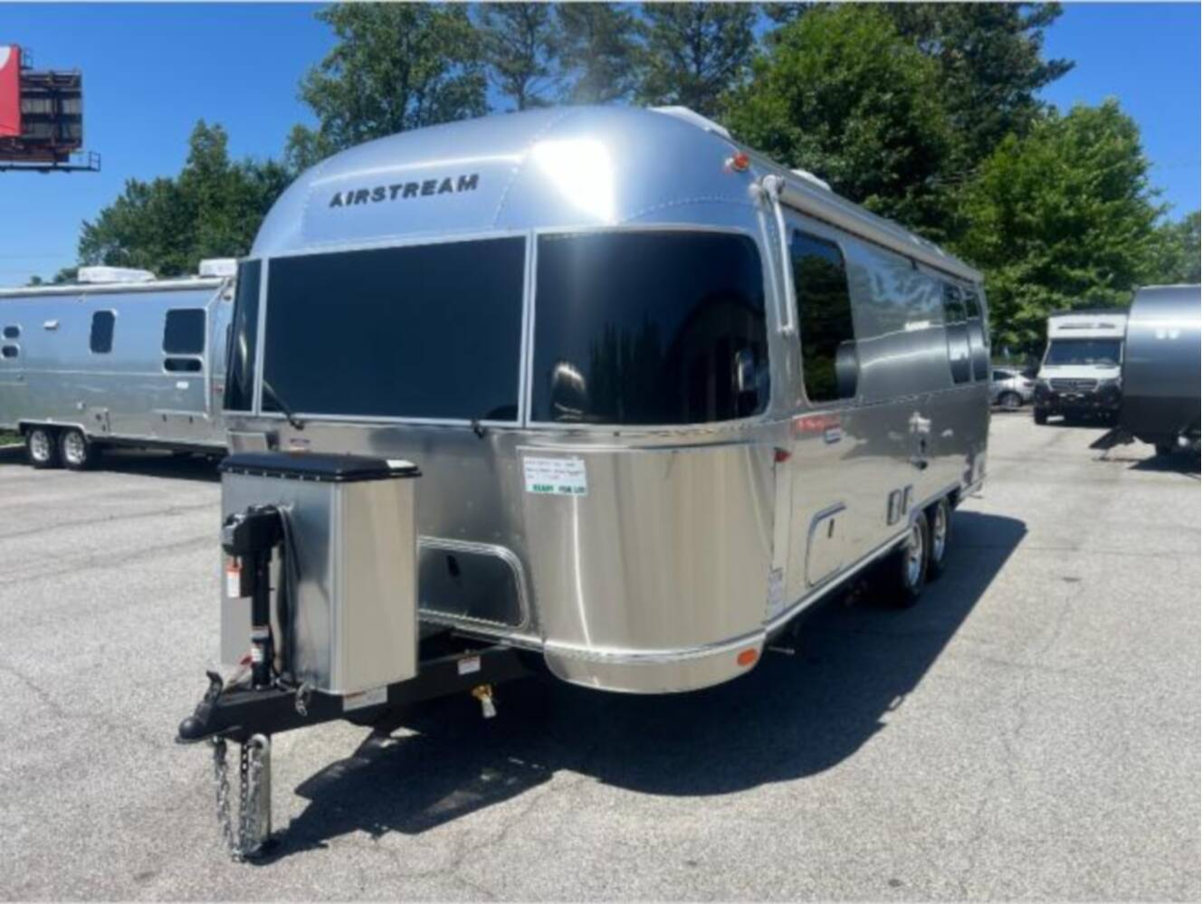 A photo of this 2026 Airstream International 25FB Twin