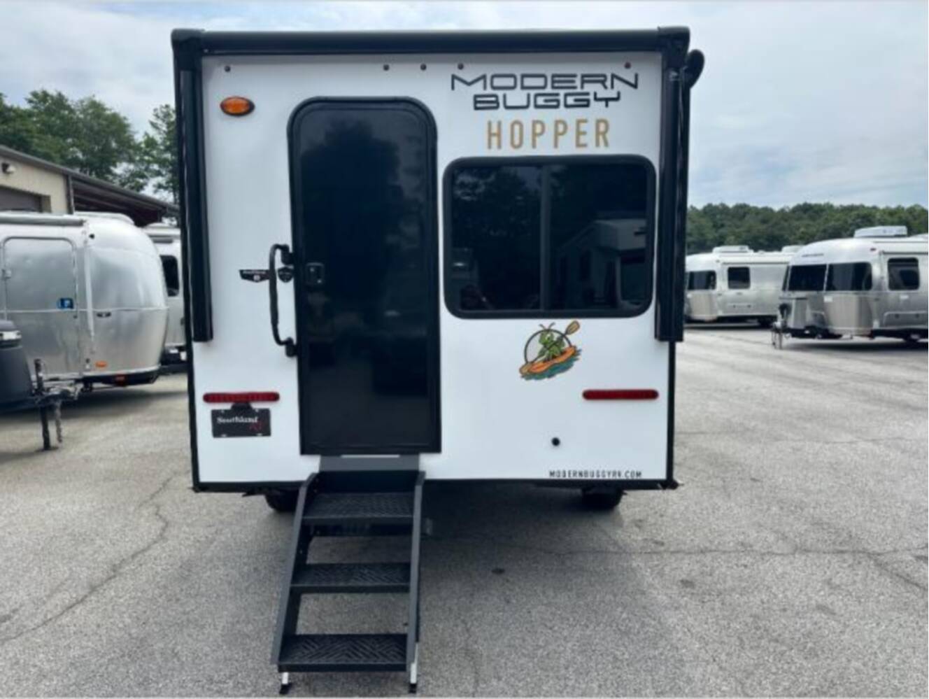 A photo of this 2026 Modern Buggy Hopper Hopper 1