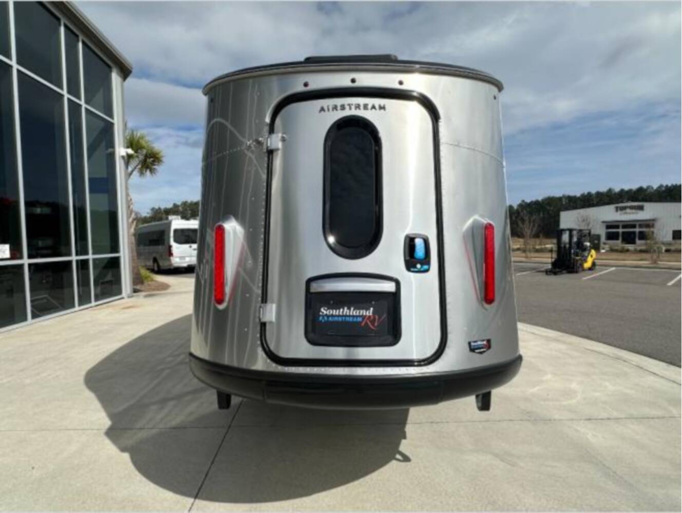 A photo of this 2026 Airstream Basecamp Xe 20Xe