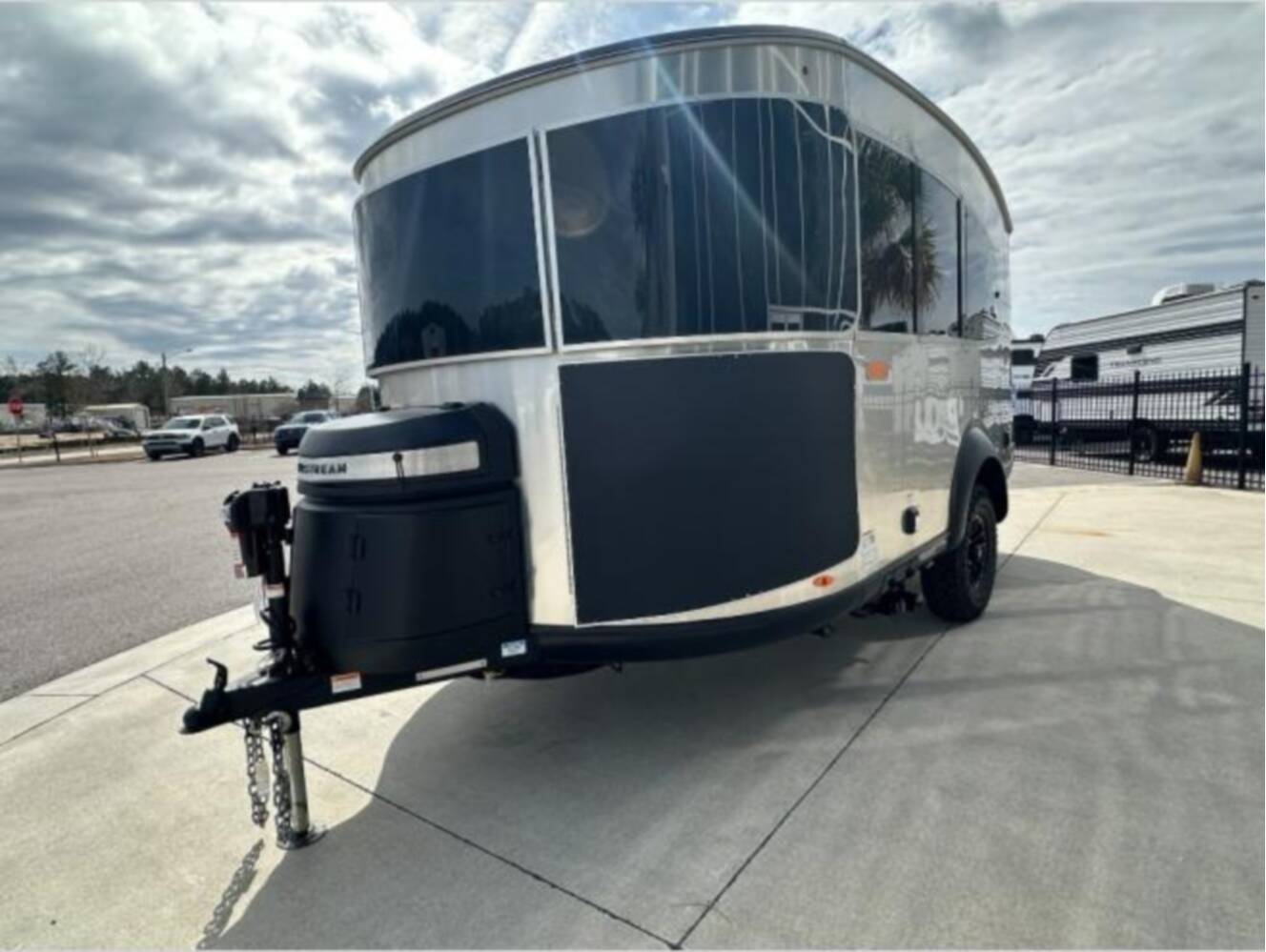 A photo of this 2026 Airstream Basecamp Xe 20Xe