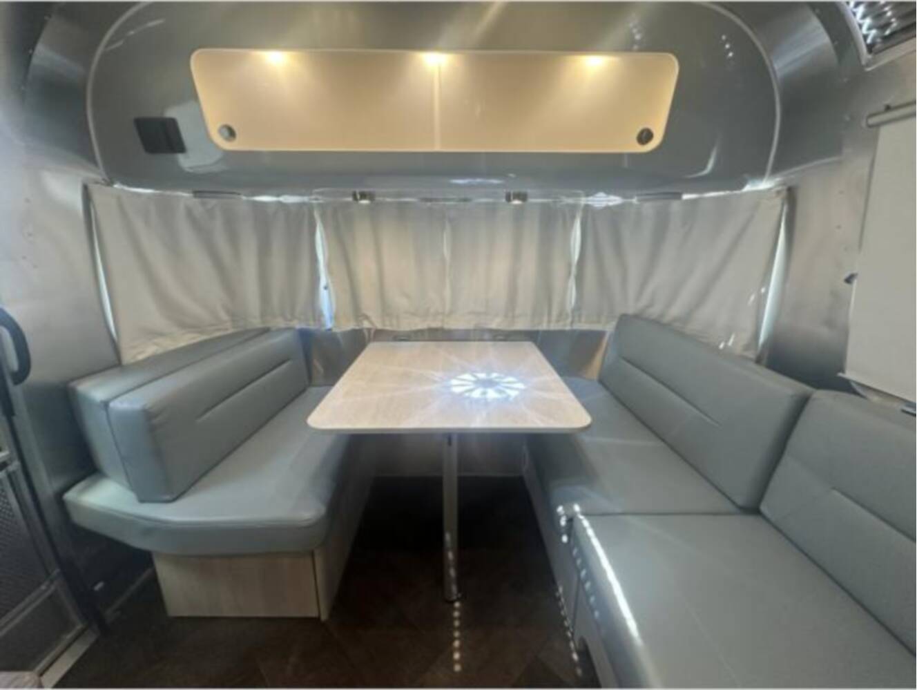A photo of this 2023 Airstream International 25FB Twin