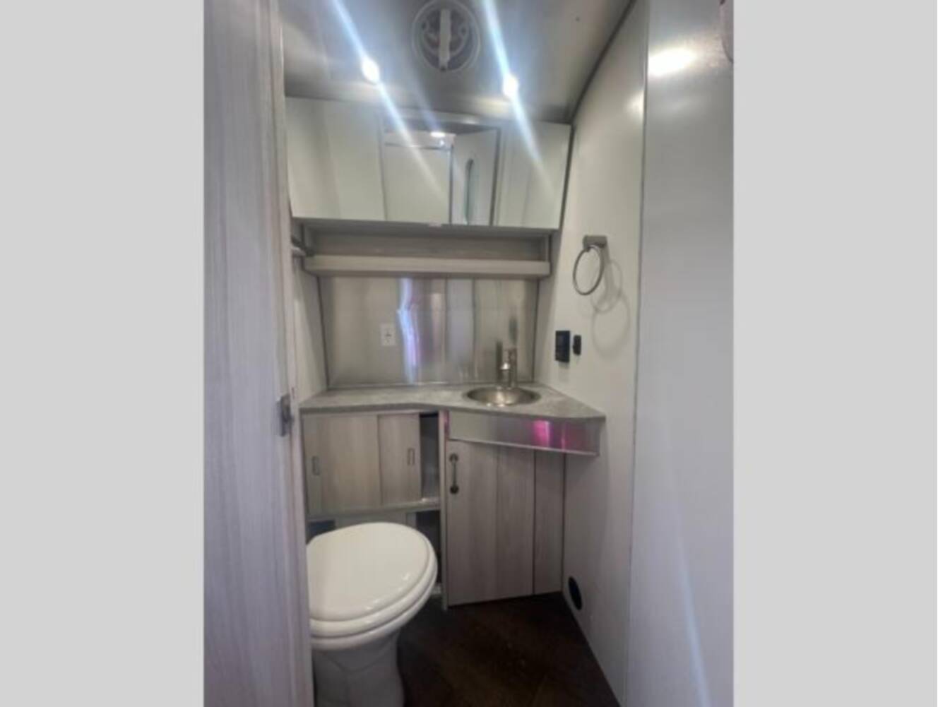 A photo of this 2023 Airstream International 25FB Twin