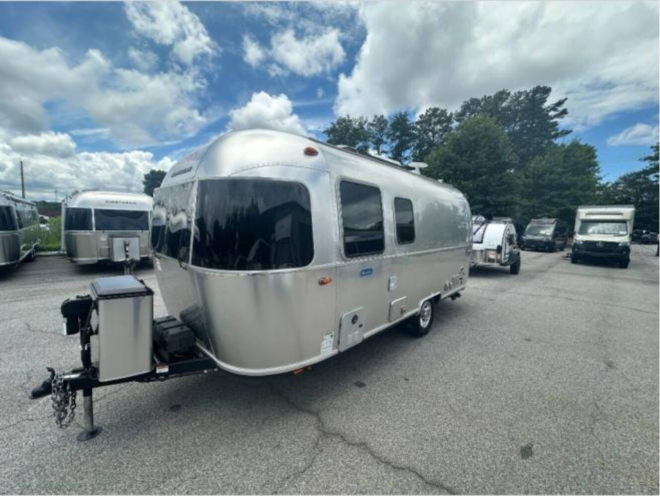 A photo of this 2024 Airstream Bambi 22FB