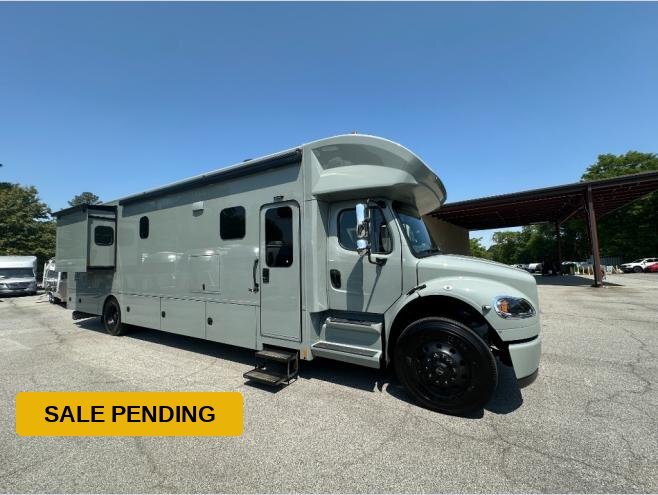 2026 Renegade Rv Verona 40VRB Super C RV