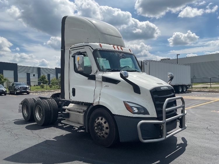 2023 FREIGHTLINER CASCADIA 116 in Akron, OH