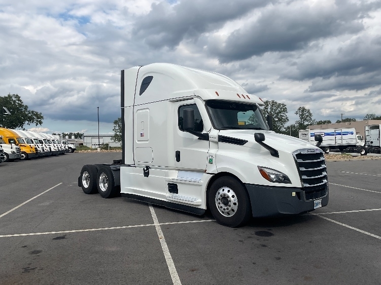 2023 FREIGHTLINER CASCADIA 126 in Millville, NJ