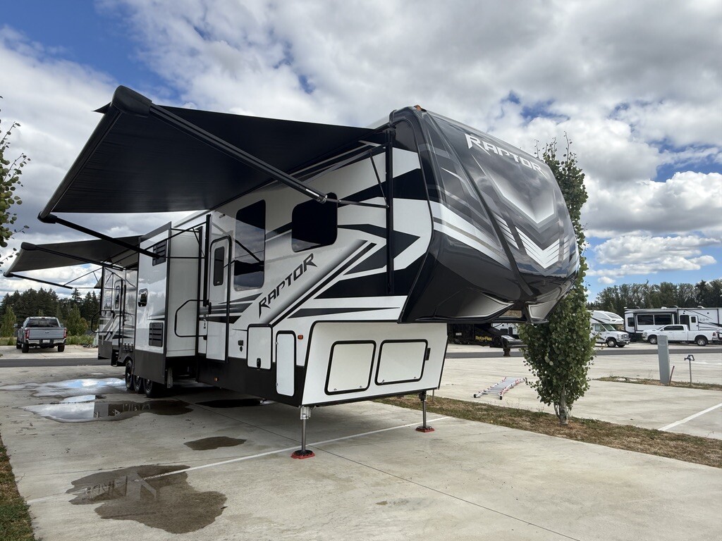 2021 Keystone RAPTOR 429 RV