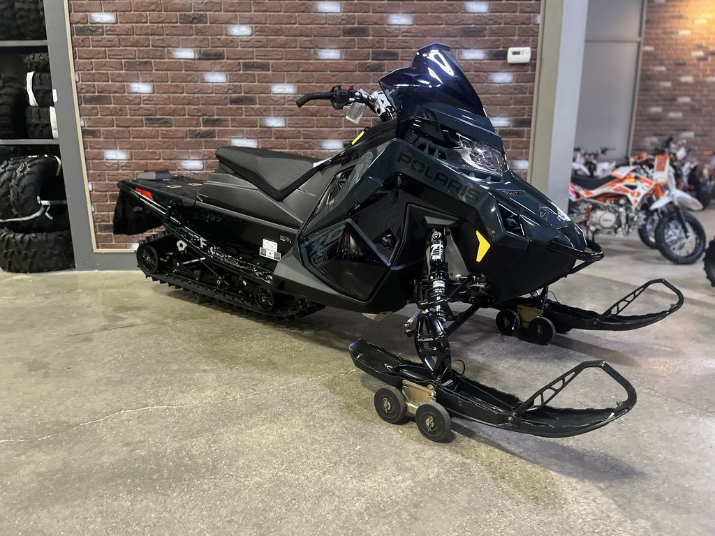 2026 Polaris  ProStar S4 INDY XC 137 Gloss Black / Blue Dusk in dimondale MI