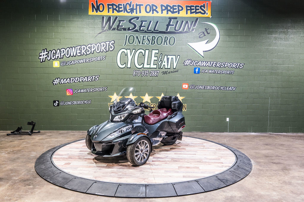 2017 Can-Am Spyder RT Limited 6-Speed Semi-Automatic (SE6) RT LIMITED SE6 in Jonesboro, AR