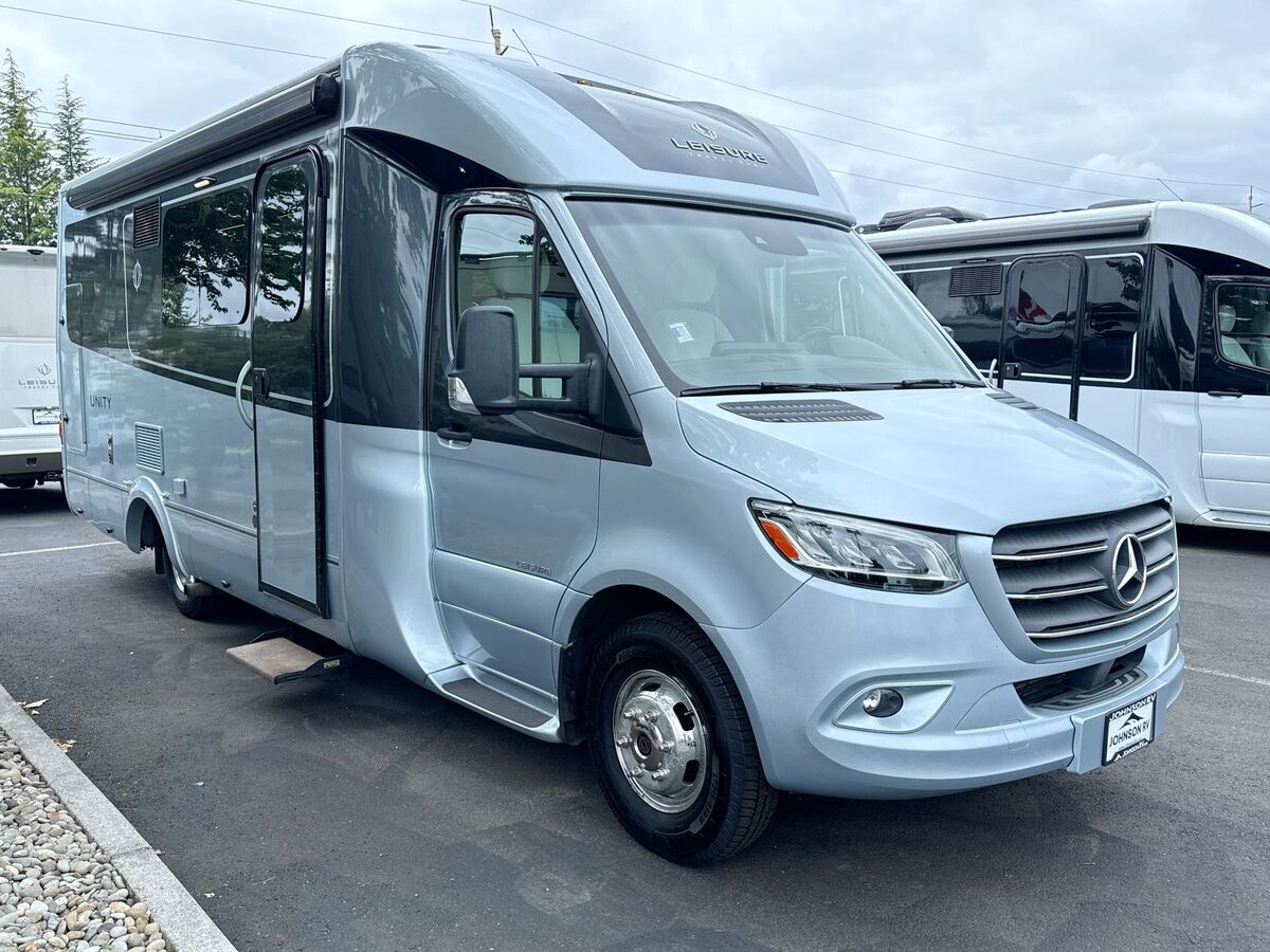 2021 Leisure Travel Unity 24MB RV