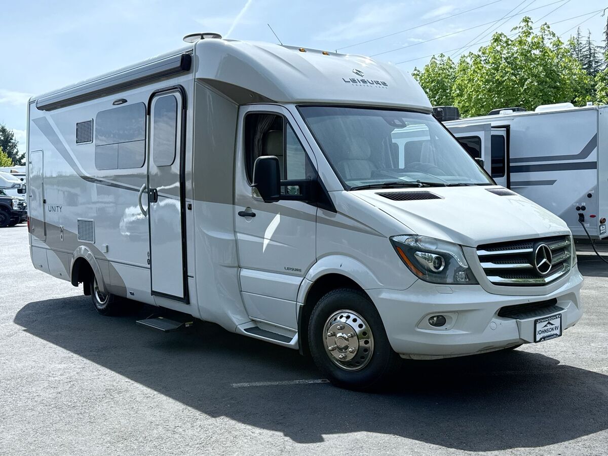 2017 Leisure Travel Unity 24MB U24MB in sandy OR