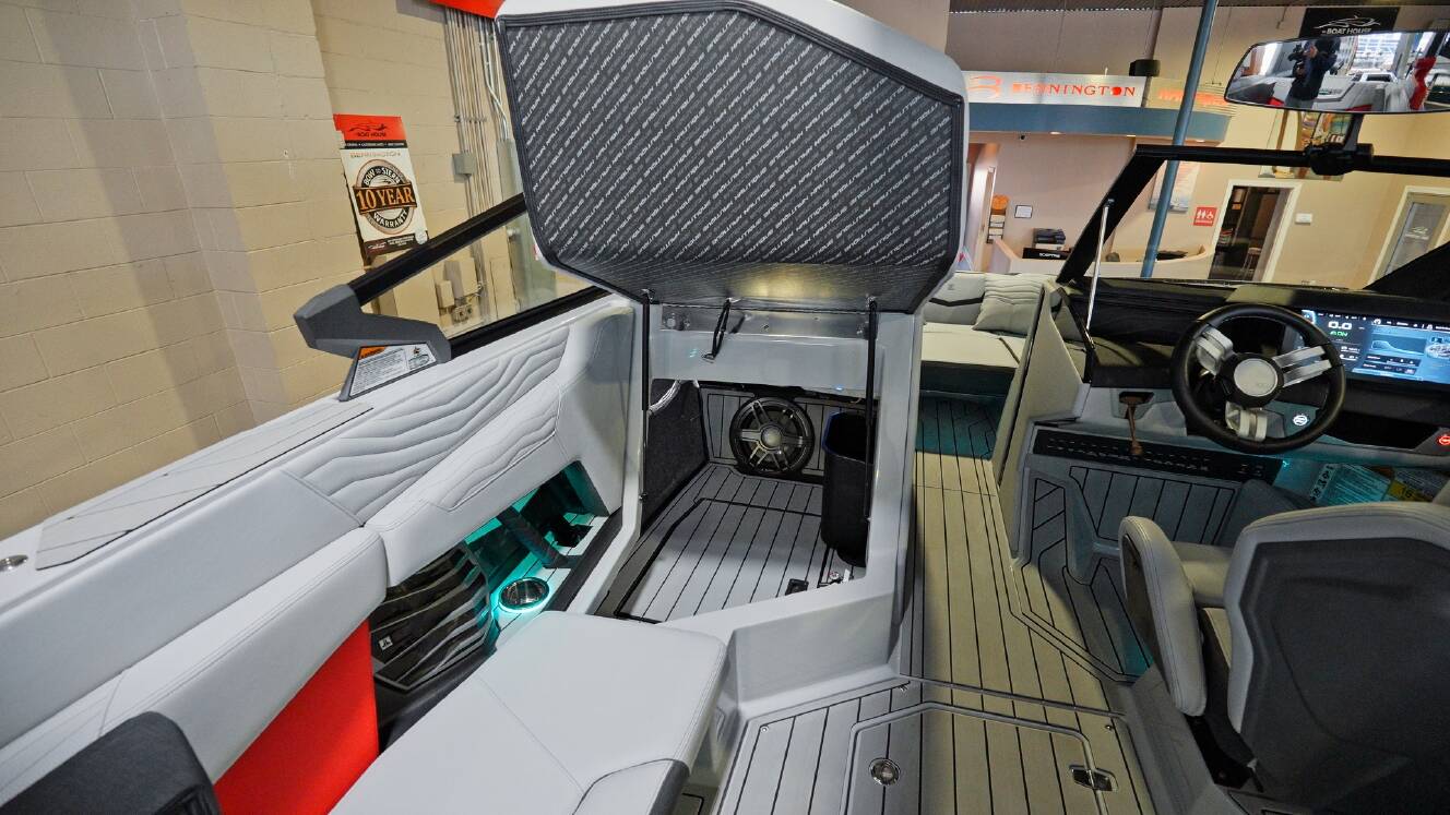 A photo of this 2025 Nautique G23