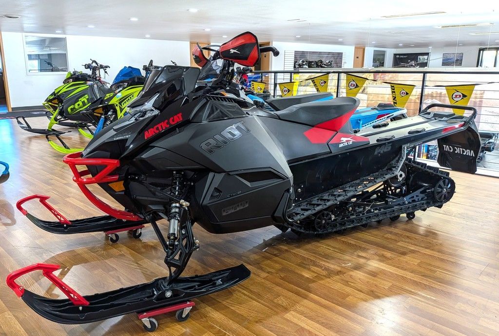 2024 Arctic Cat® Riot 600 146"/1.75" Hurricane_Black 146 1.35 AWS ES in sturgis SD