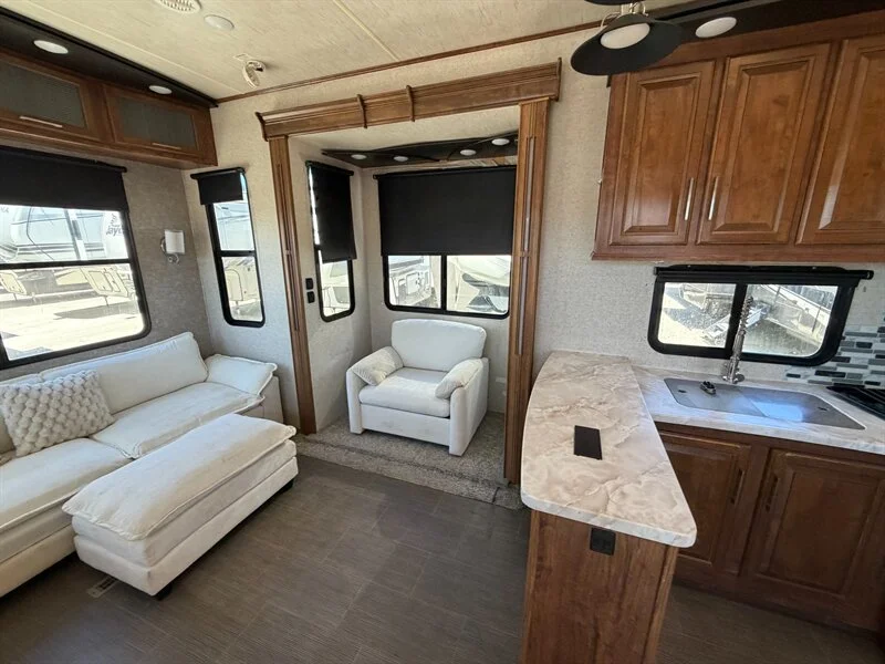 2018 Heartland 3712RDMB Gateway