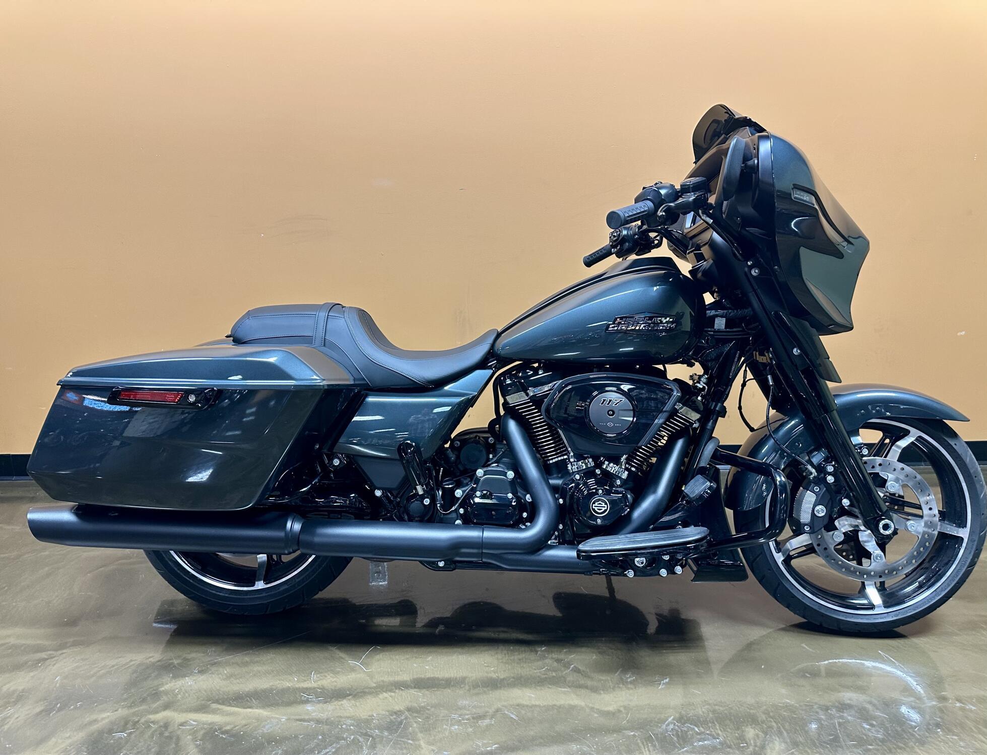 2025 Harley-Davidson Street Glide in Topeka, KS