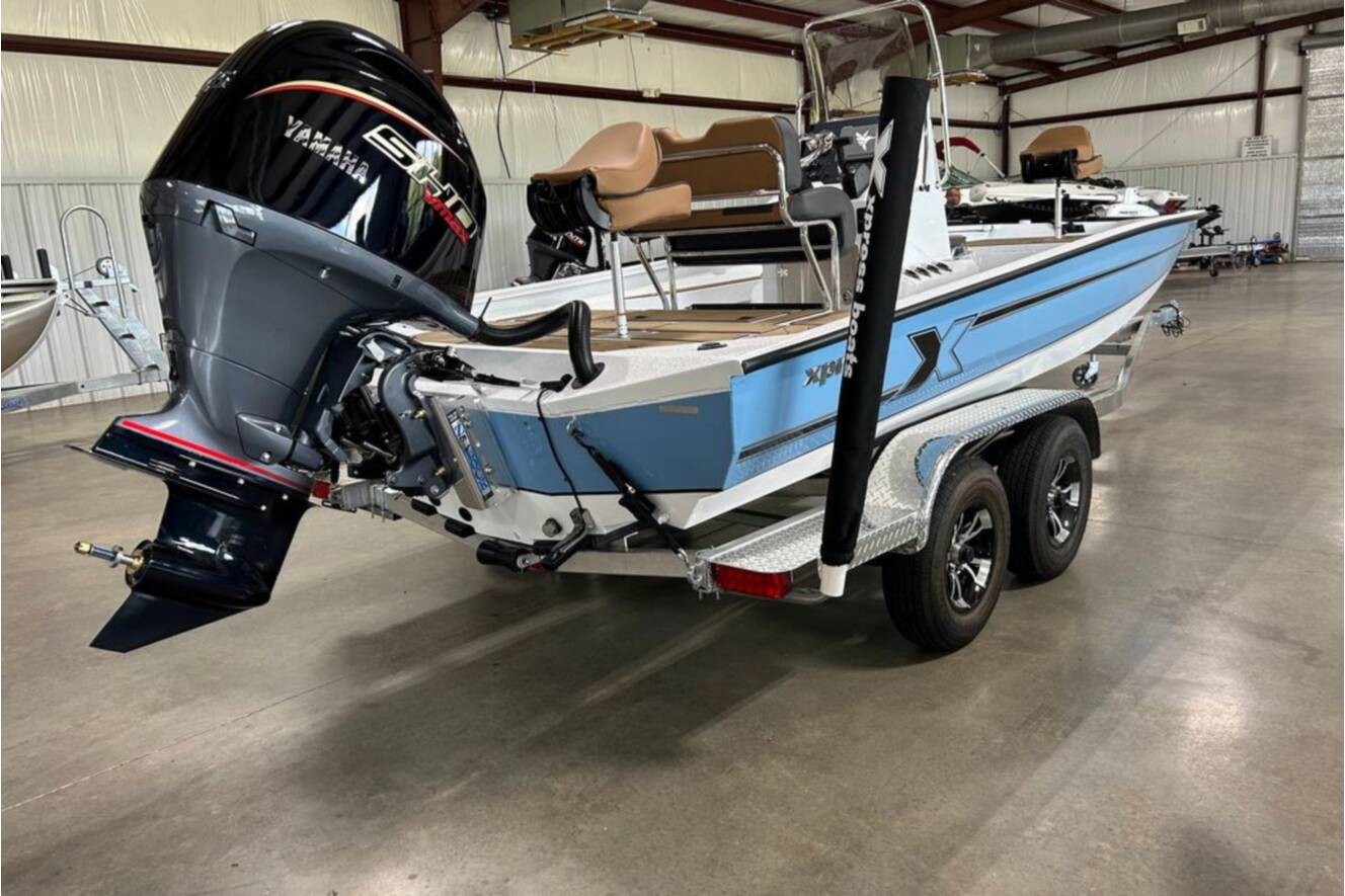 A photo of this 2027 Xpress H22 Bay