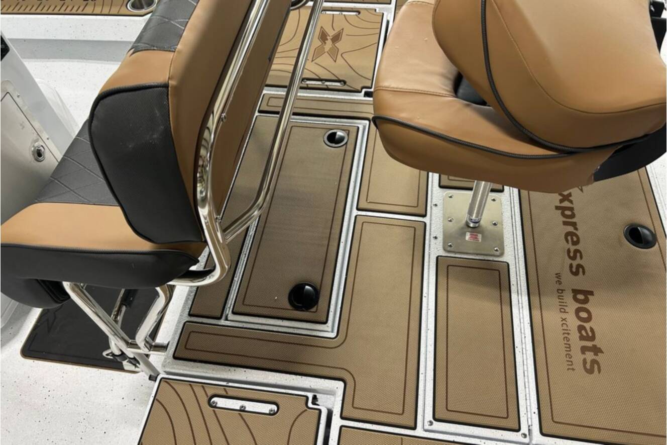 A photo of this 2027 Xpress H22 Bay