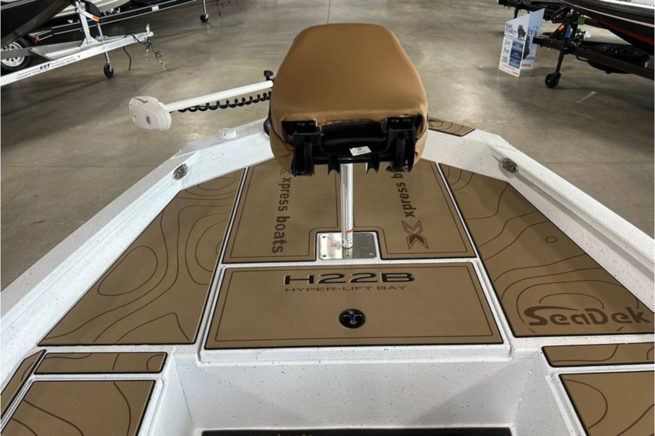 A photo of this 2027 Xpress H22 Bay