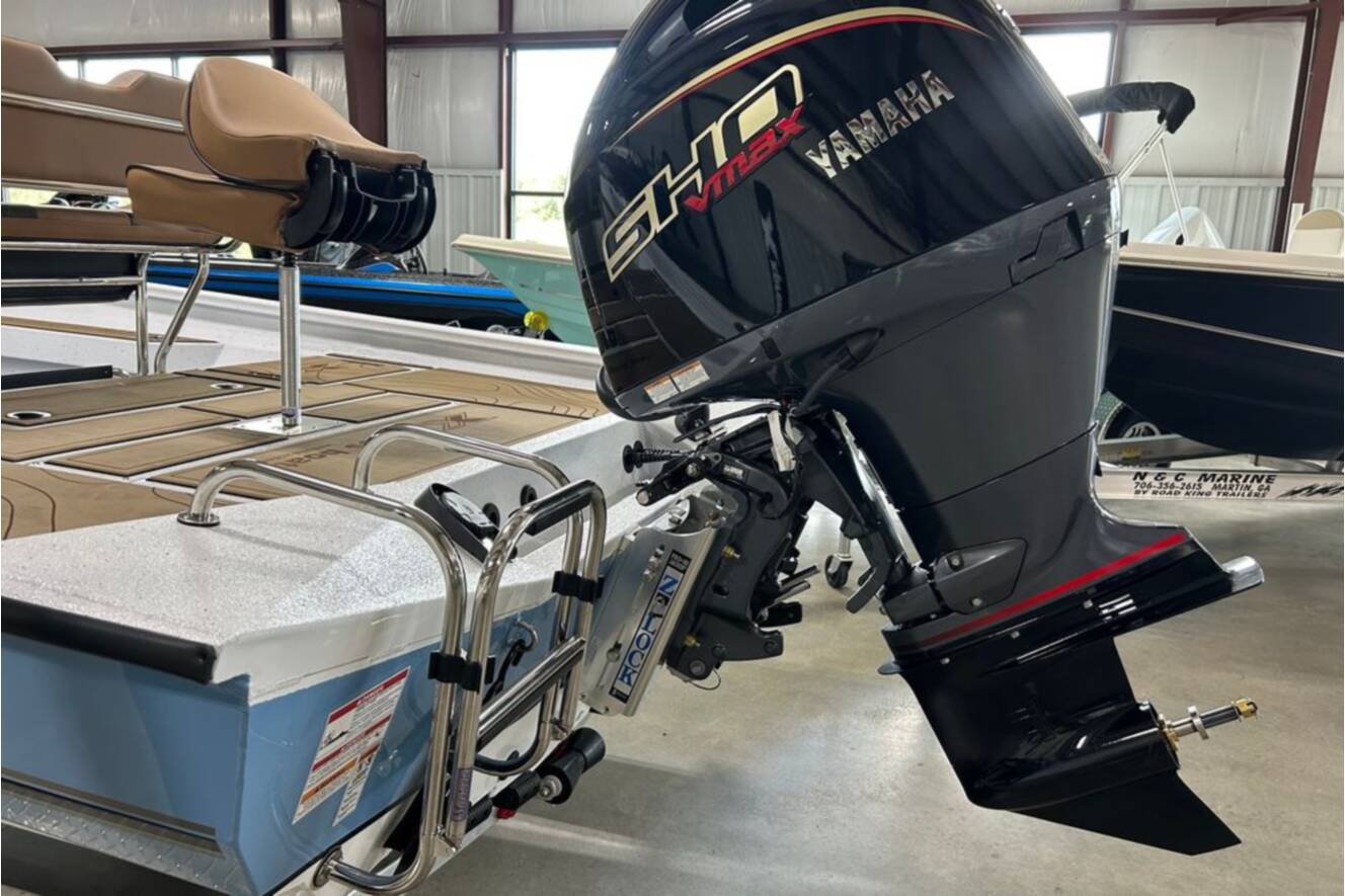 A photo of this 2027 Xpress H22 Bay