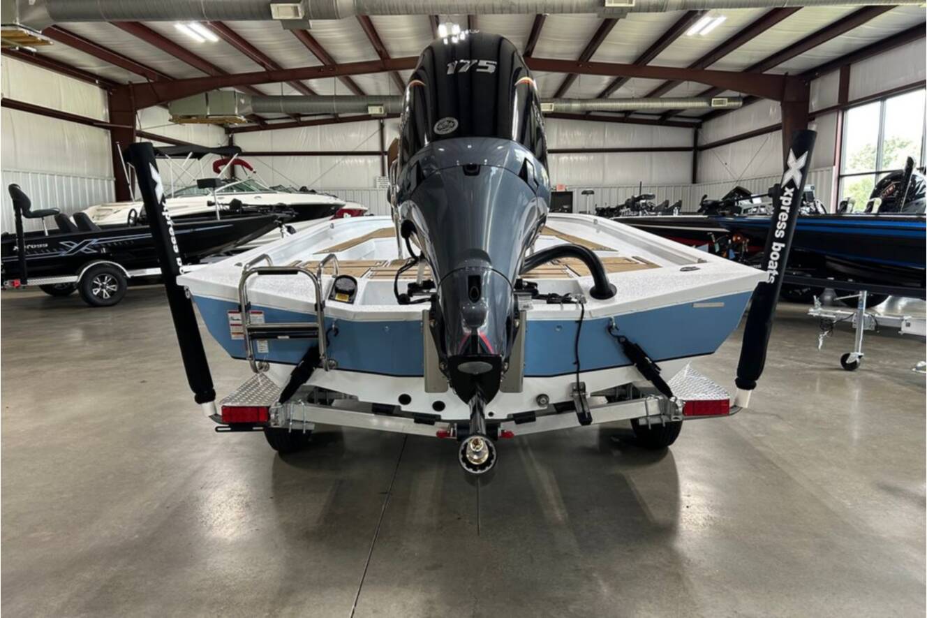 A photo of this 2027 Xpress H22 Bay