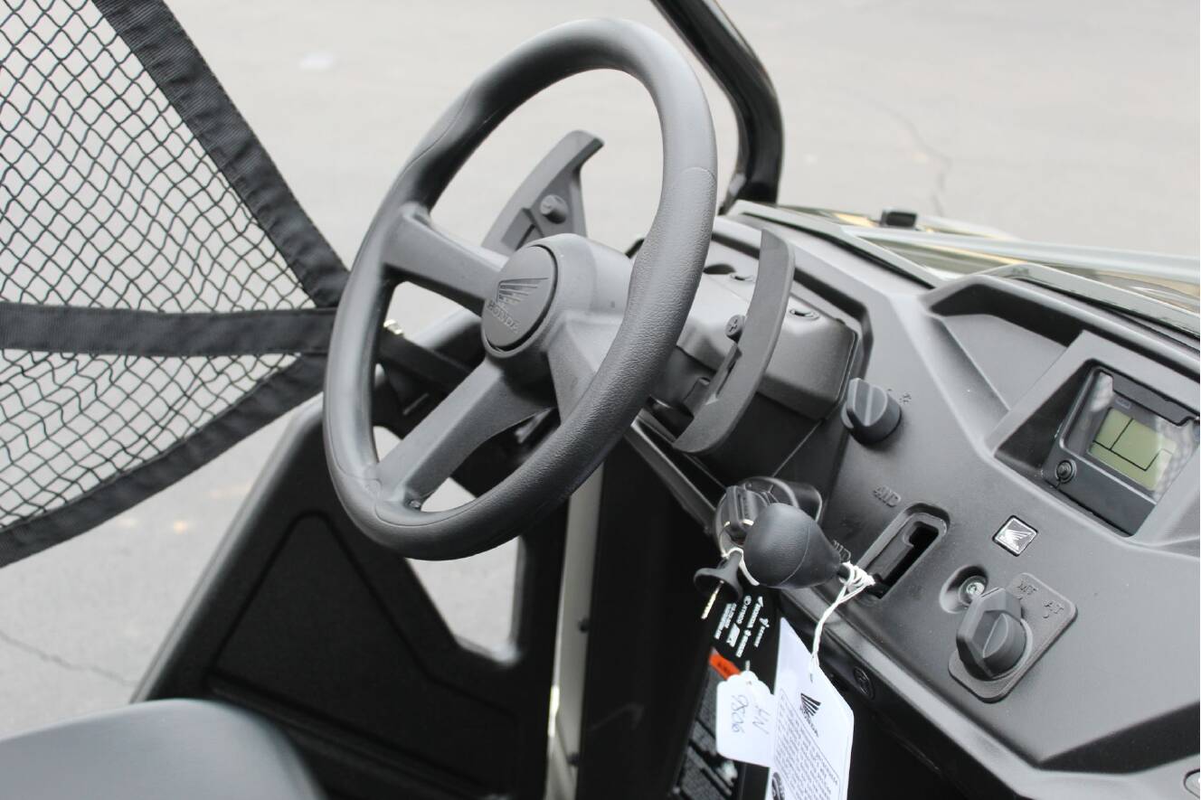 A photo of this 2026 Honda Pioneer 520